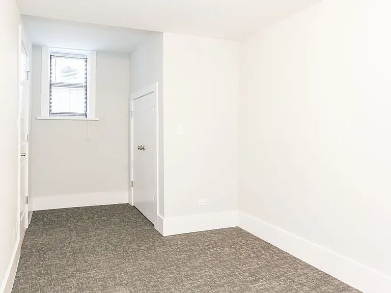 2922 W Logan Blvd — Photo 18