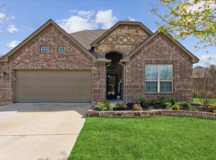 108 Bosque Ct, Azle, TX 76020