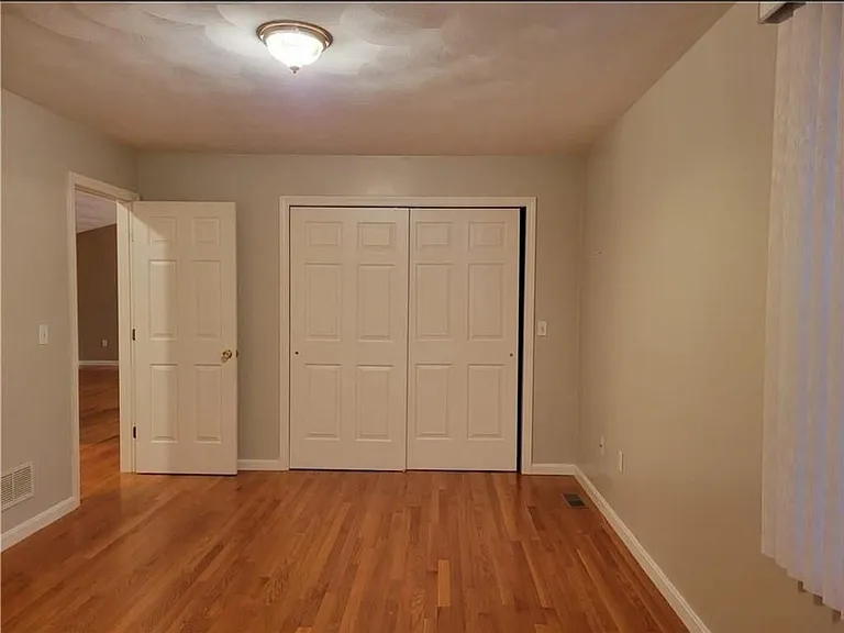 15 S Locust Ave #1 — Photo 7