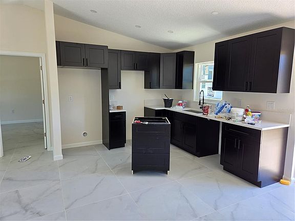 5th image of 2544 N Arrowhead Rd