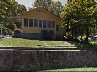 1898 Center Ave, East Pt, GA 30344