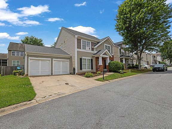 2nd image of 203 Quince Rd