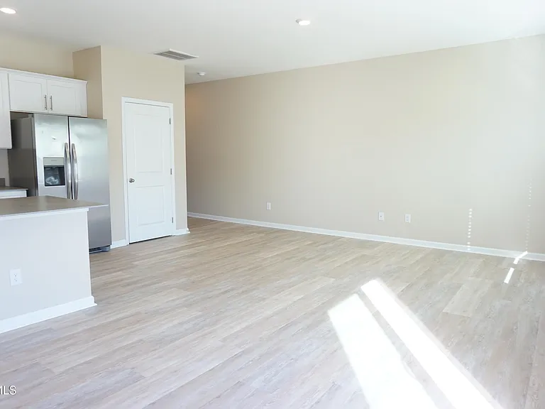 1023 Saylors Pl — Photo 8
