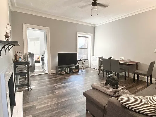 Rented by Bond New York | media 20