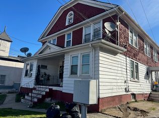 238 Lawrence Ave #1-R, Lawrence, NY 11559