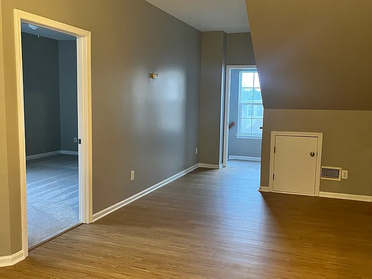 9819 Glenburn Ln — Photo 13