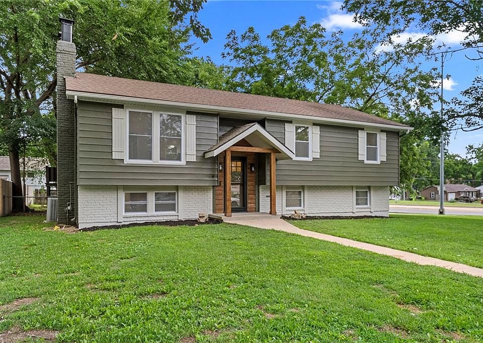 1st image of 101 Manor Dr