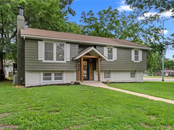 101 Manor Dr, Belton, MO 64012