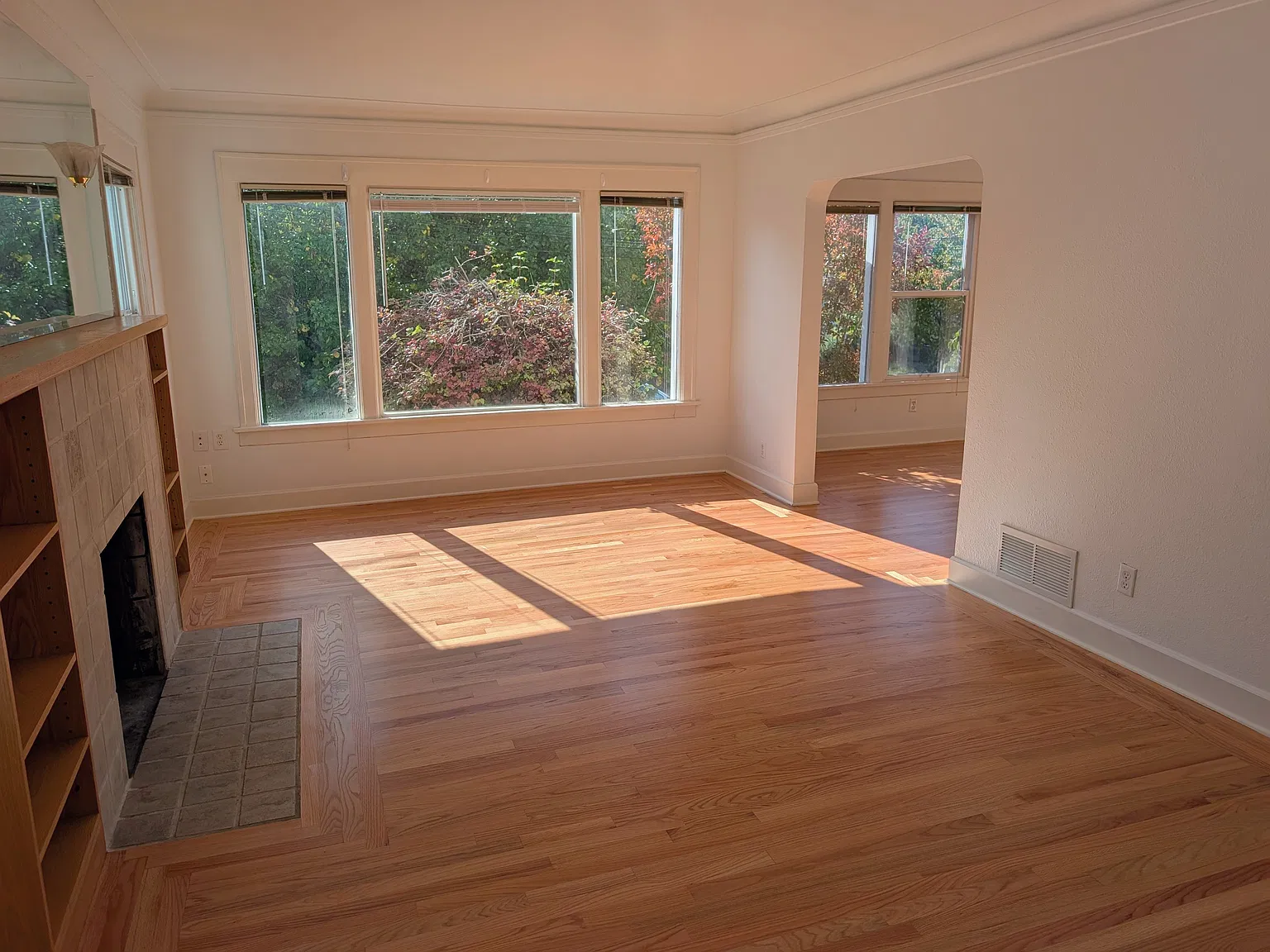6 bed, 3000 sqft, $5,495 — Photo 4