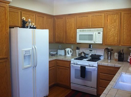 4th image of 1620 Martinique Dr