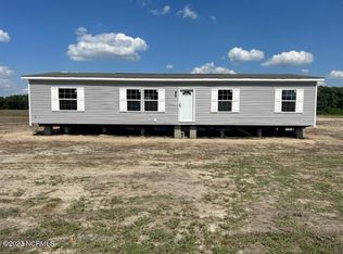 2958 Basstown Rd, Clinton, NC 28328