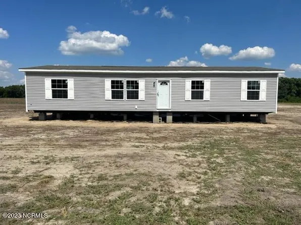 2958 Basstown Road, Clinton, NC 28328