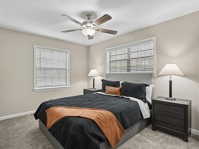 Brentwood Apartments — Photo 13