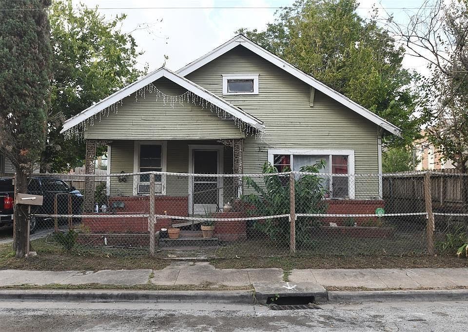 1st image of 3908 Bering St