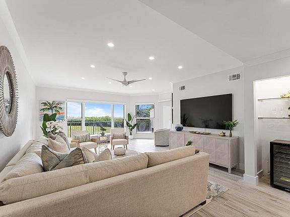 5th image of 2051 NE Ocean Blvd APT C13