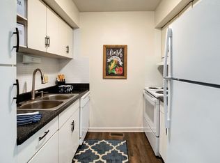 Forest Lake Apartments, Ballwin, MO 63021