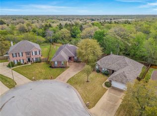 6208 Cromwell Ct, Bryan, TX 77802
