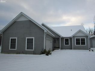 1320 Byrnes Dr, Clio, MI 48420