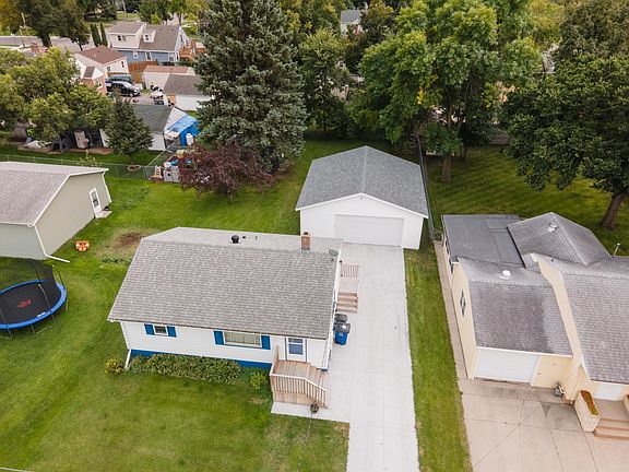 5th image of 1325 8th Ave N