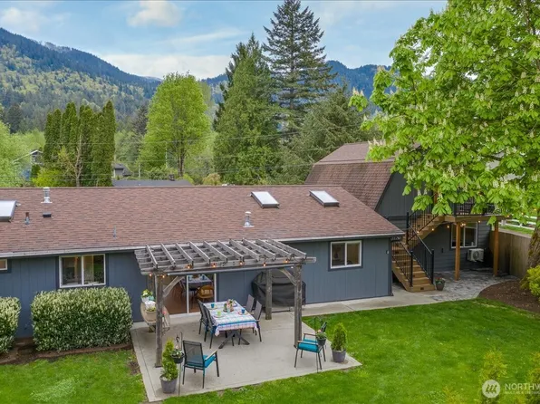 1109 Lewis Lane SE, Issaquah, WA 98027