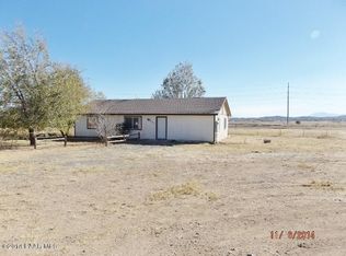 435 W Venice Way, Paulden, AZ 86334