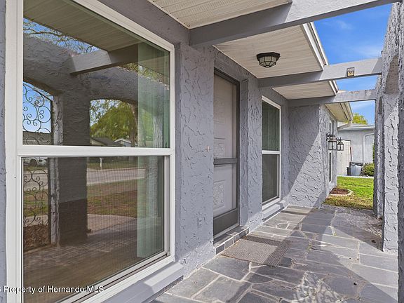 3rd image of 10011 Cherry Creek Ln