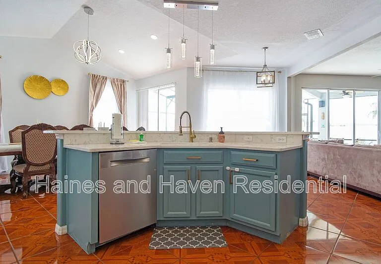403 Corvina Dr — Photo 20