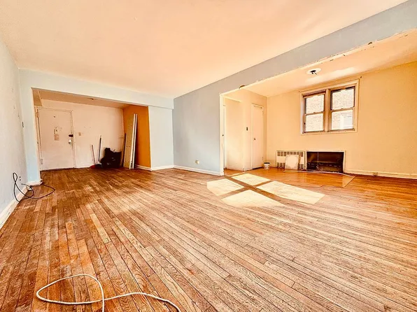 90-10 34th Ave #3L, Queens, NY 11372