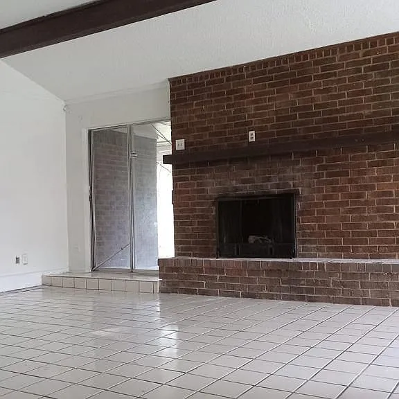 1140 Shadywood Ln — Photo 17