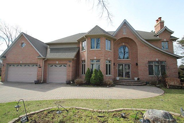 1st image of 3151 Glenway Dr