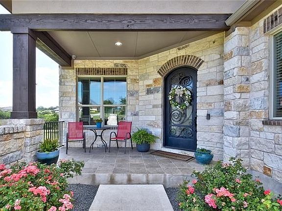 4th image of 235 Bluff Woods Dr