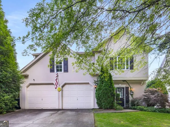 5035 Foxberry Ln, Roswell, GA 30075