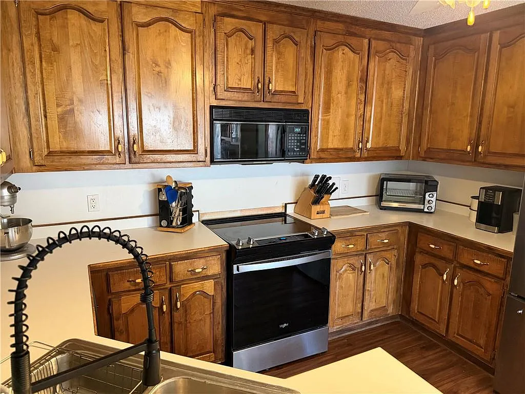 1 bed, 1.0 bath, 1918 sqft, $850 — Photo 3