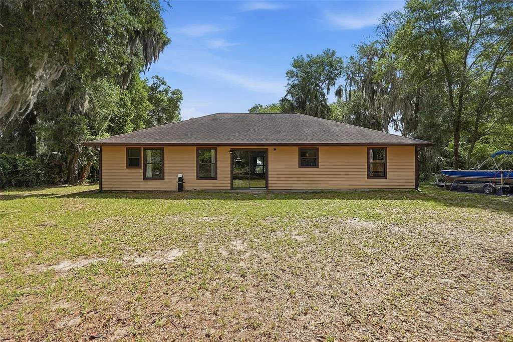 3 bed, 2.0 bath, 1632 sqft, $1,500 — Photo 2