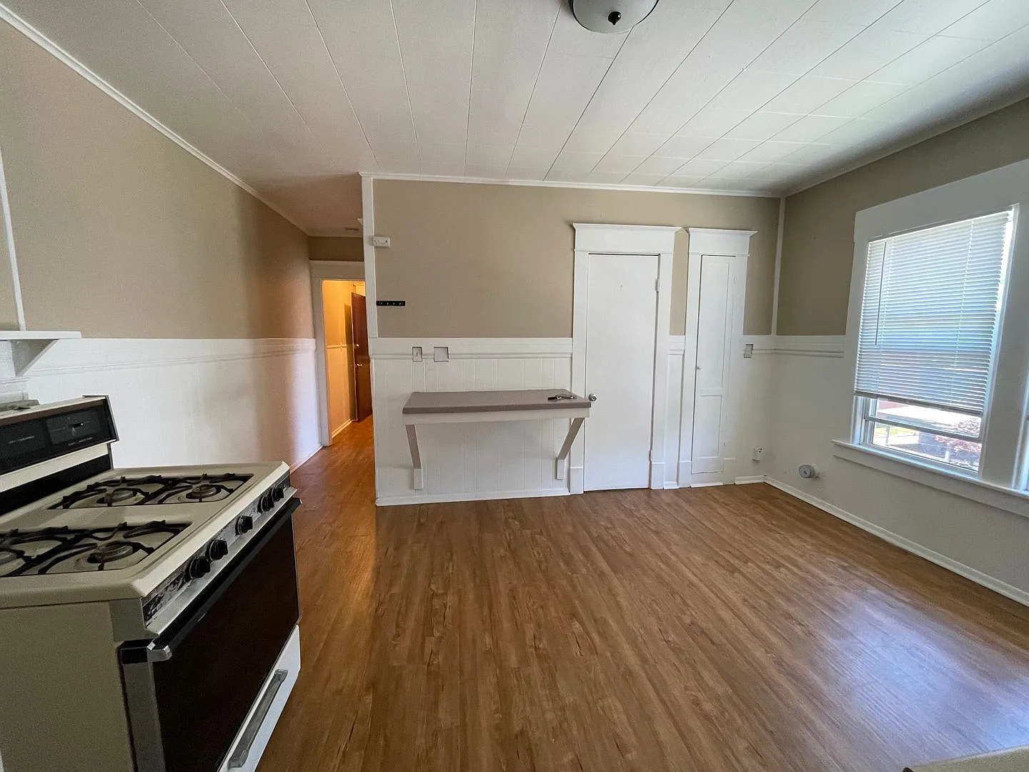 17 & 27 Adams Street Apartments — Photo 2