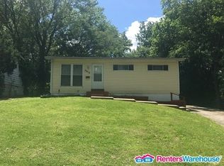 3915 Cranberry Ln, Saint Louis, MO 63121