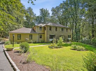 7 Honeyman Rd, Lebanon, NJ 08833