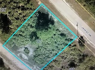 5221/5223 28th St SW, Lehigh Acres, FL 33973