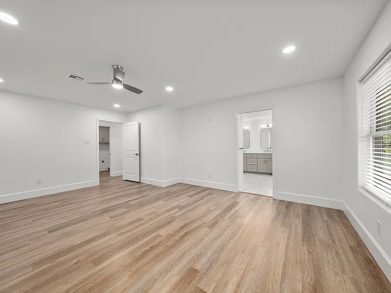 52055 Lockwood Dr — Photo 25