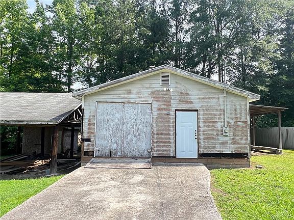 3rd image of 340 Womack Ave