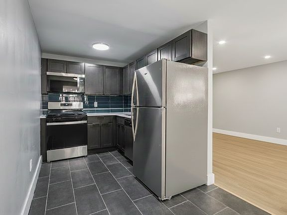 5th image of 6063 E Roosevelt Blvd #330