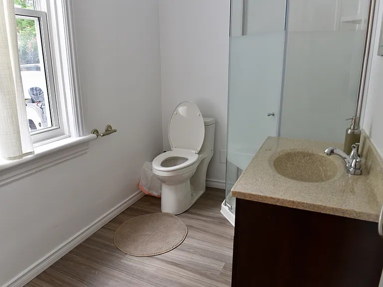 458 Gladstone Ave — Photo 10
