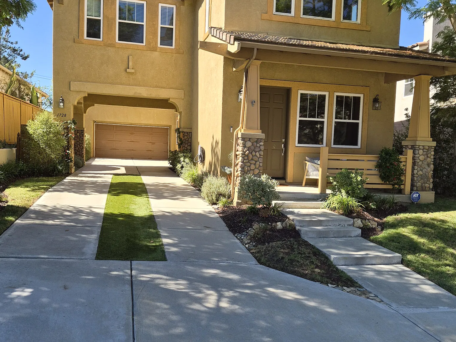 3 bed, 1868 sqft, $4,850 — Photo 2