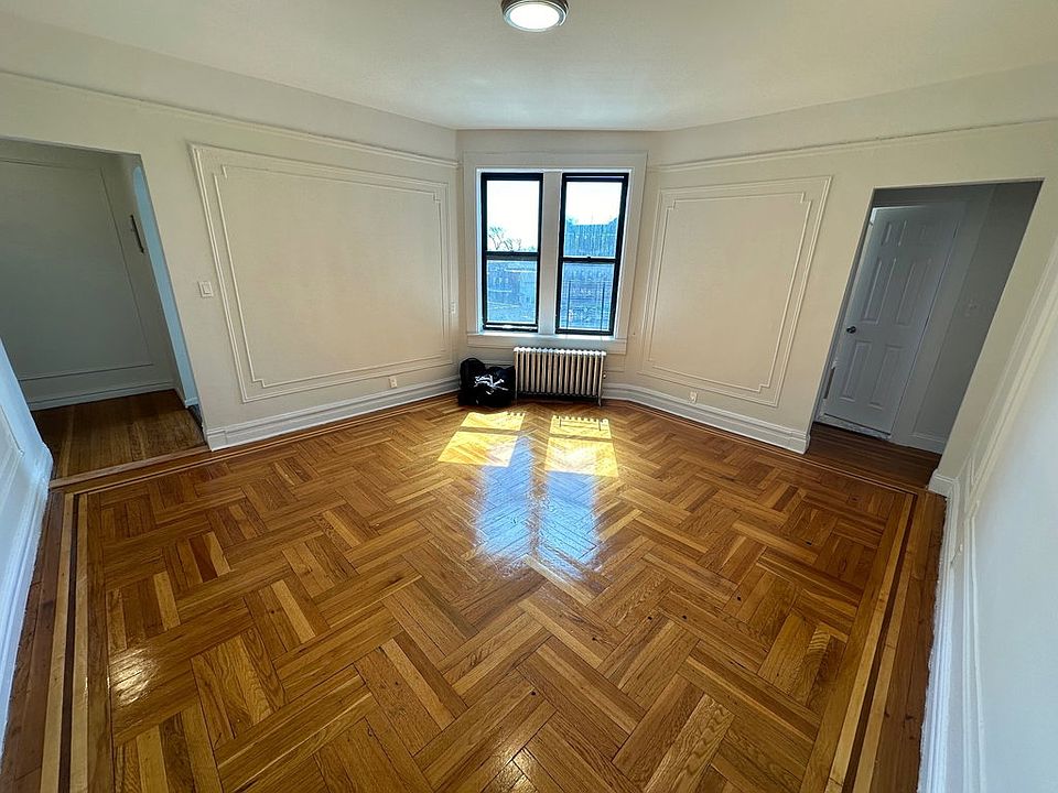 1st image of 3015 Roberts Ave
