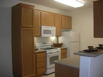 1st image of 4006 Cedarhurst Dr APT 102