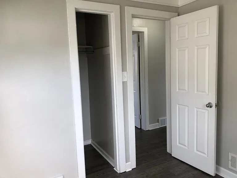 27189 Seyburn Ave — Photo 6