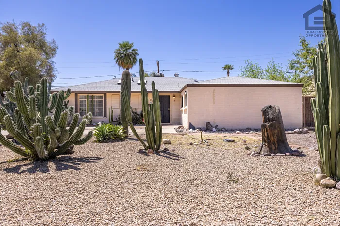 3 bed, 2.0 bath, 1504 sqft, $1,899 — Photo 4