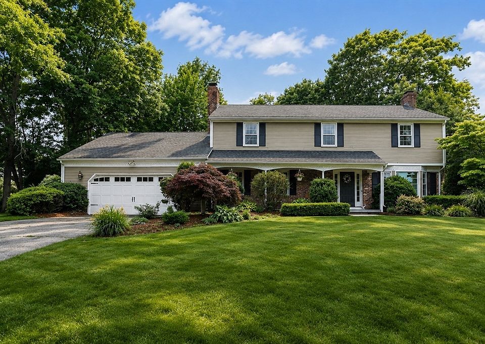 1st image of 27 Eastwood Dr