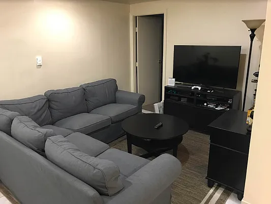 Rented by City Connections Realty | media 27