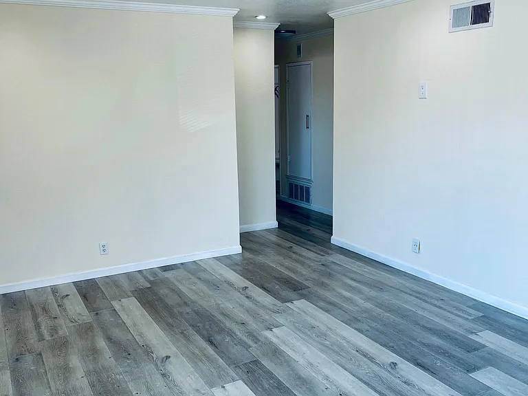 1129 N Barston Ave — Photo 11